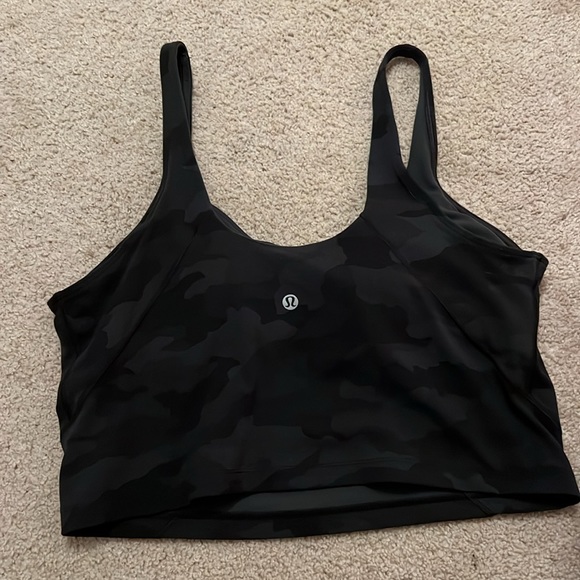 lulu lemon black camo sports bra/crop top C/D cup - Picture 2 of 2
